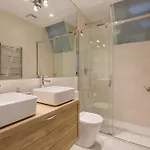 3br Duplex With Lift & Ac By Host For Us Διαμέρισμα