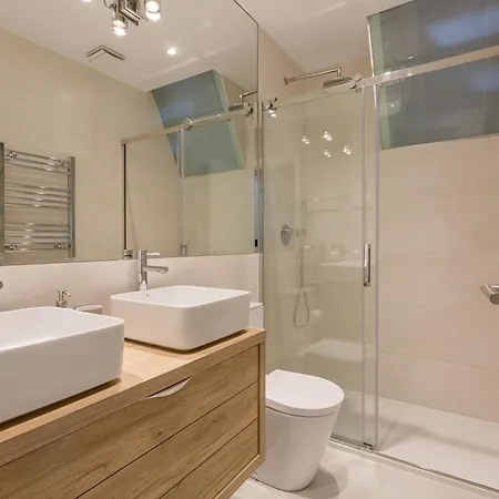 3br Duplex With Lift & Ac By Host For Us Appartement