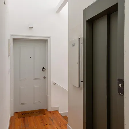 3br Duplex With Lift & Ac By Host For Us *